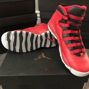 Jordan Retro 10’s “Bulls Over Broadway”